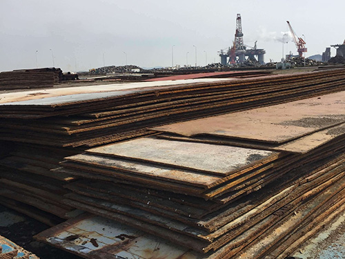 鋼板鋪路也是常見(jiàn)的一種鋪路方式，利用鋼板鋪路具有哪些意義？！